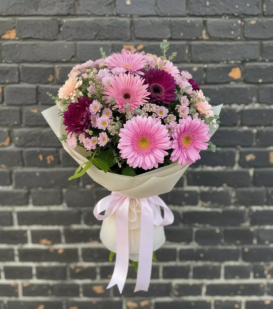 Букет цветов из: Герберы и Хризантемы в Якорная Щель