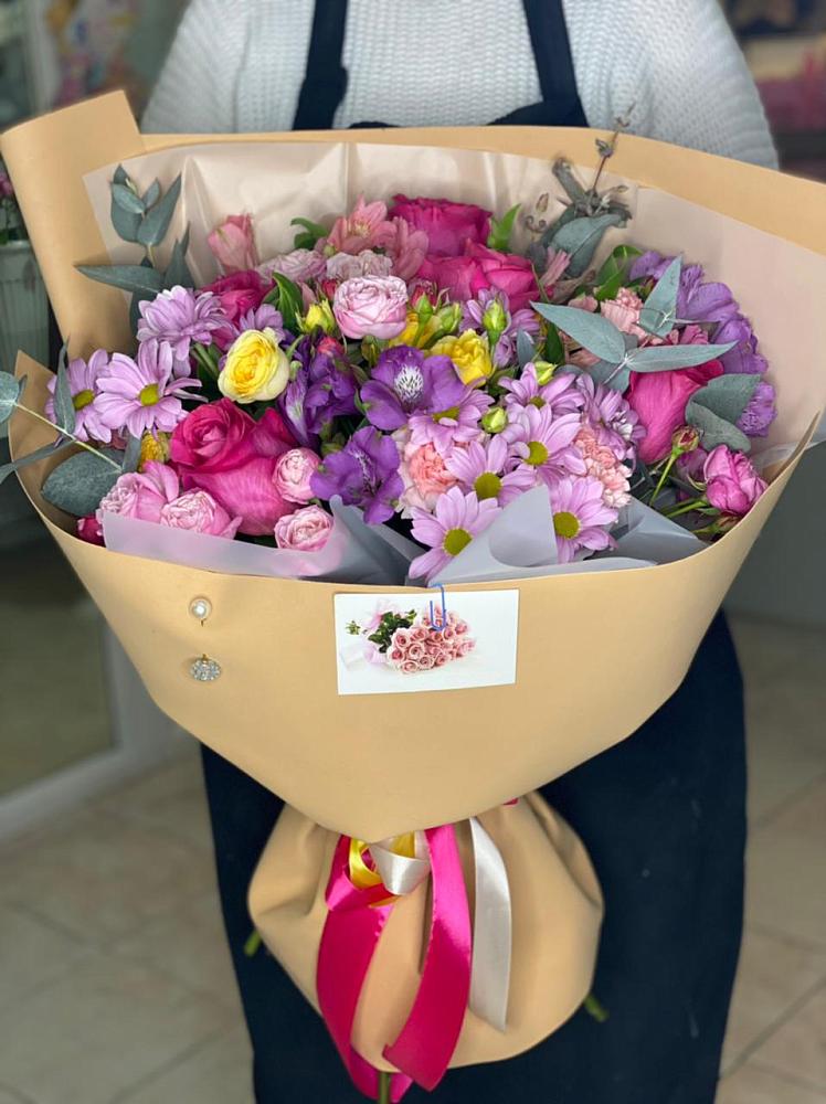 Букет цветов из: Хризантемы, Гвоздики и Альстромерии в Якорная Щель