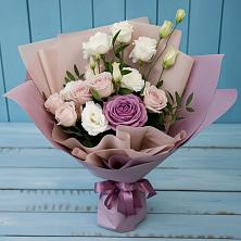 Букет цветов из:  Розы и Лизиантусы в Якорная Щель
