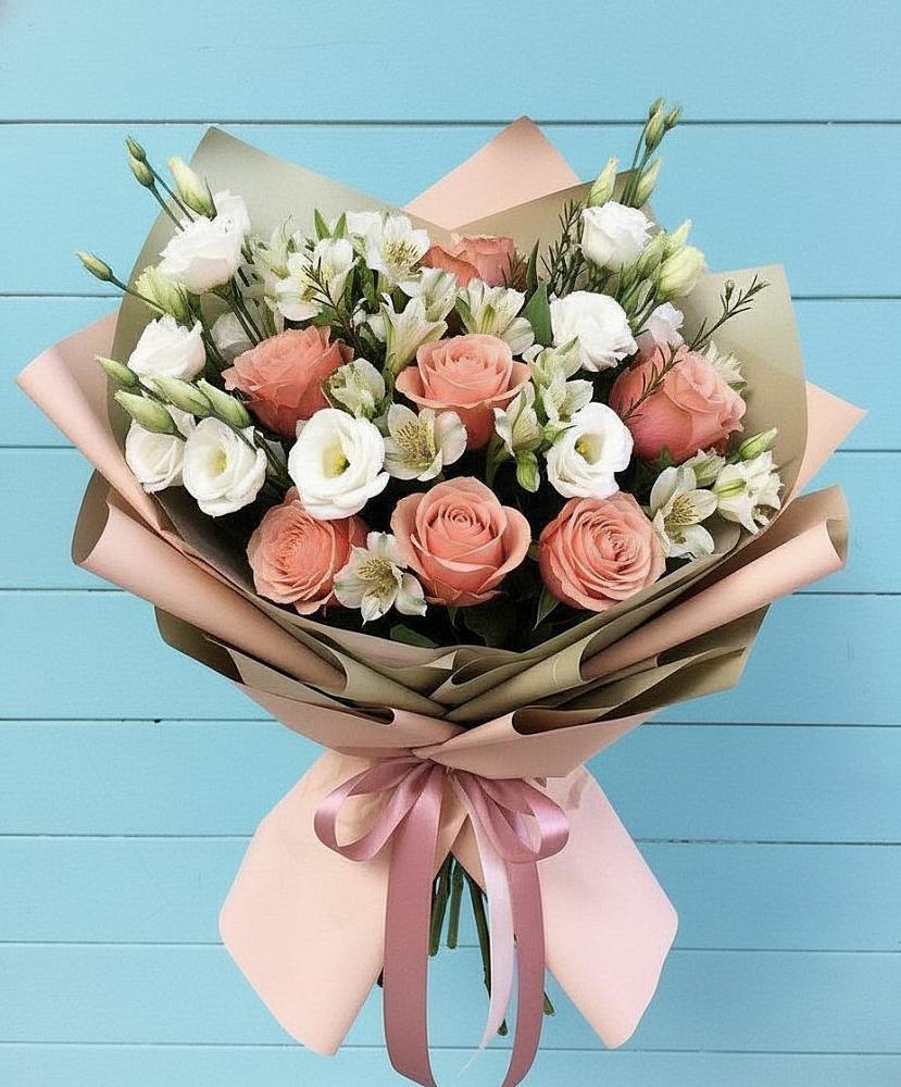 Букет цветов из: Розы, Альстромерии и Лизиантусы в Якорная Щель