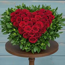 Цветочная композиция из Розы в виде сердца в Якорная Щель