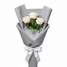 Букет 3 белые розы в Якорная Щель