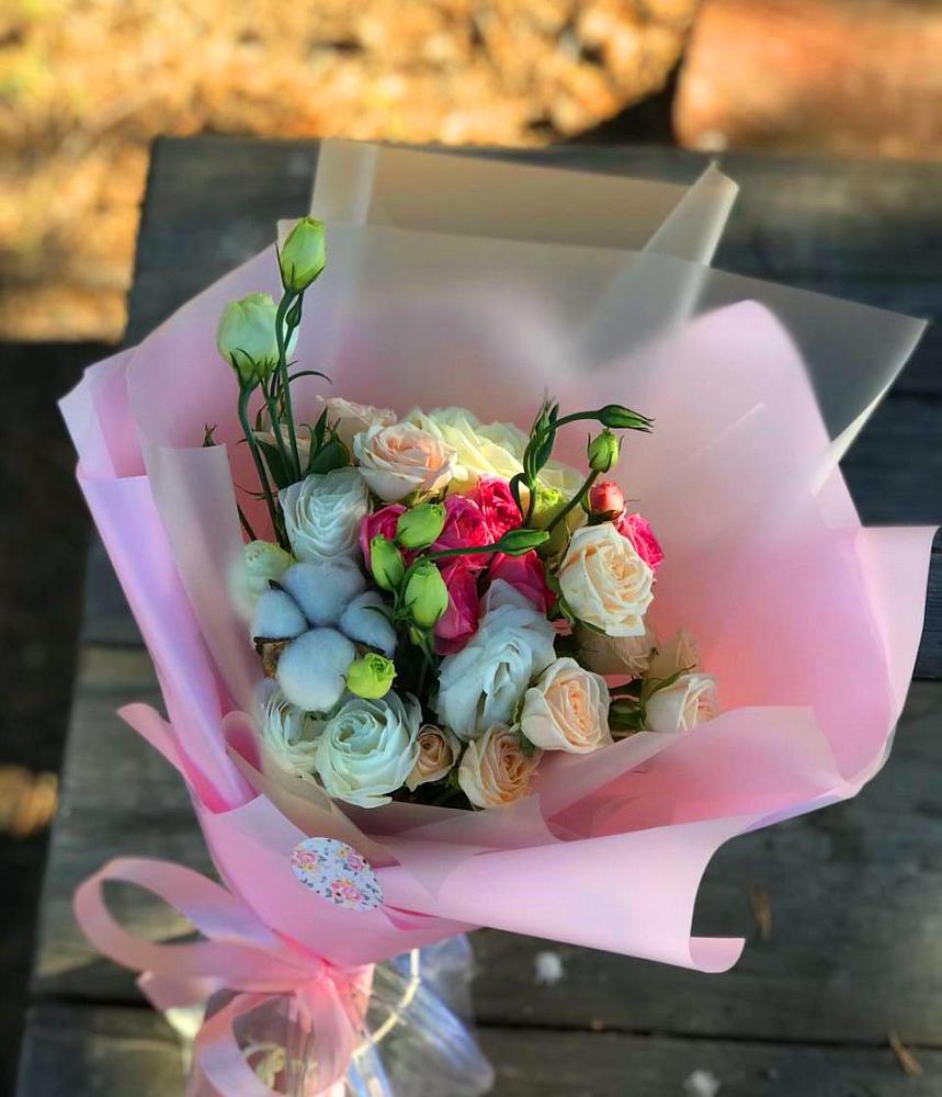 Букет цветов из: Розы и Лизиантусы в Якорная Щель