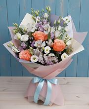 Букет цветов из:  Лизиантусы, Розы, Альстромерии и Гипсофила в Якорная Щель