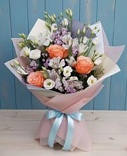 Букет цветов из:  Лизиантусы, Розы, Альстромерии и Гипсофила в Якорная Щель