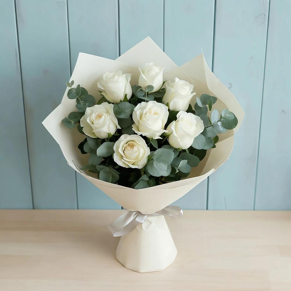 Букет Белые розы в Эвкалипте в Якорная Щель