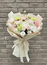 Букет цветов из:  Гвоздики, Розы, Лизиантусы и Хризантемы в Якорная Щель