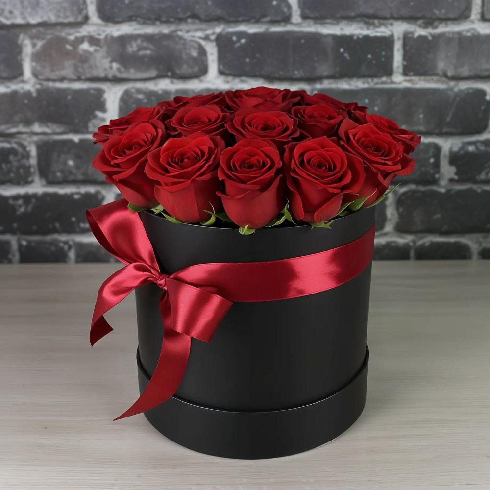 Цветочная композиция из Розы в шляпной коробке в Якорная Щель